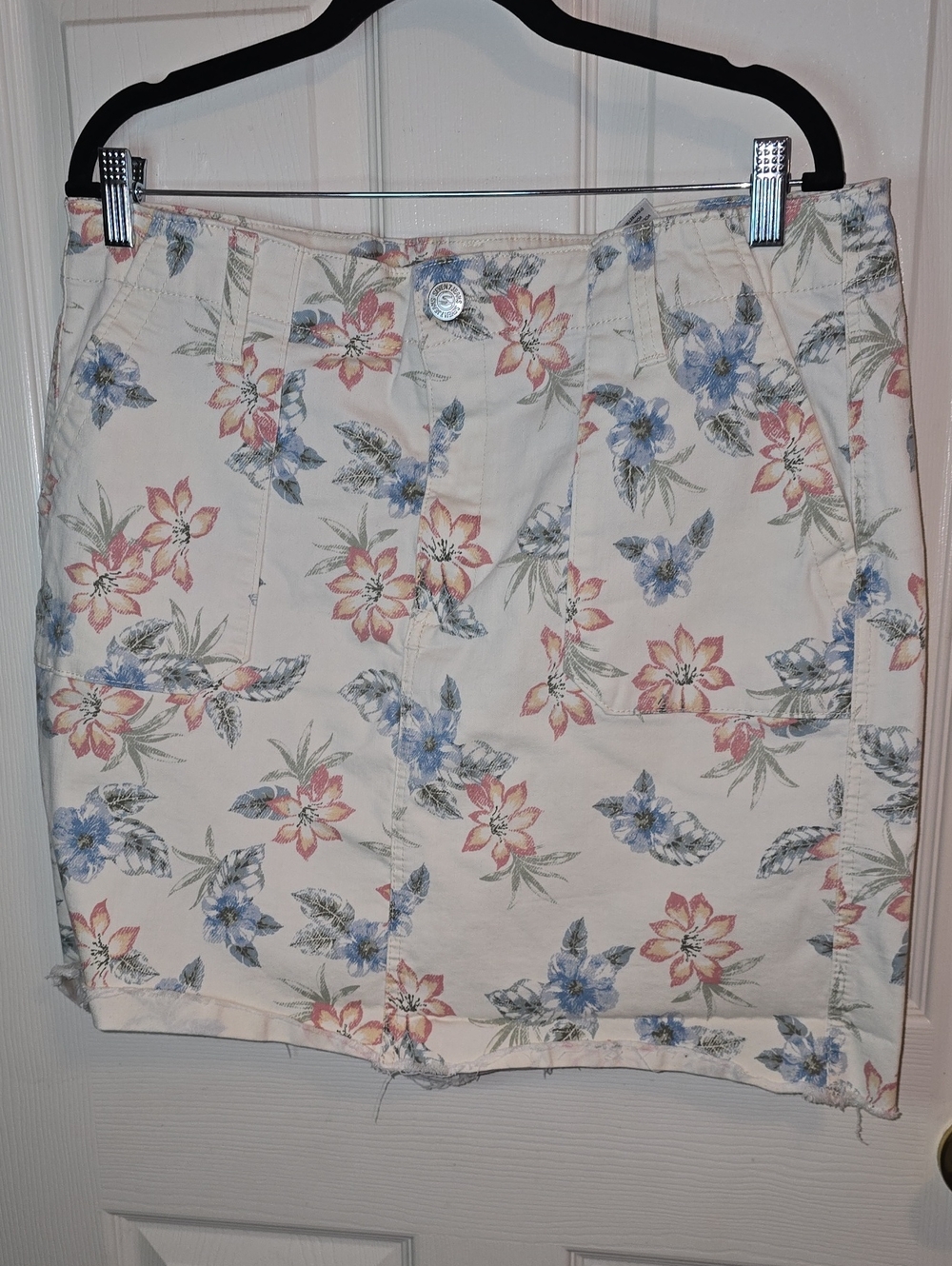 Seven7 Cream Floral Cotton Mini Skirt with Blue & Pink Blooms